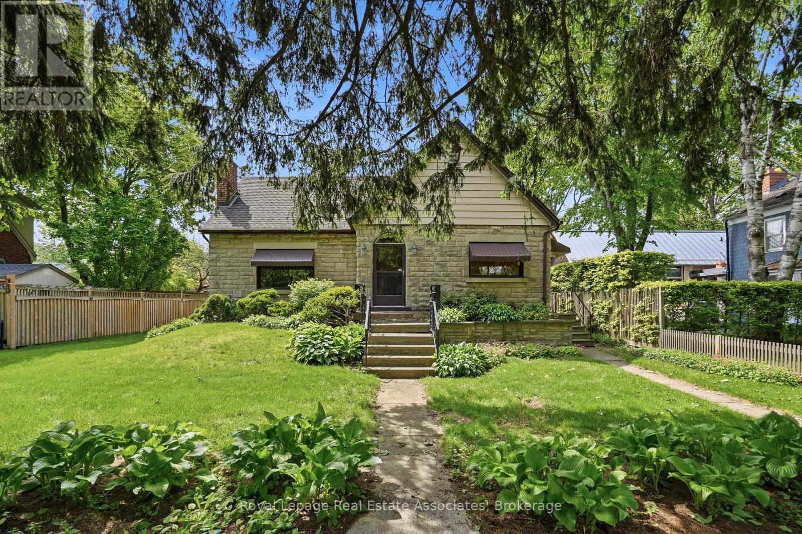 12 PARKVIEW ROW, Hamilton, Ontario