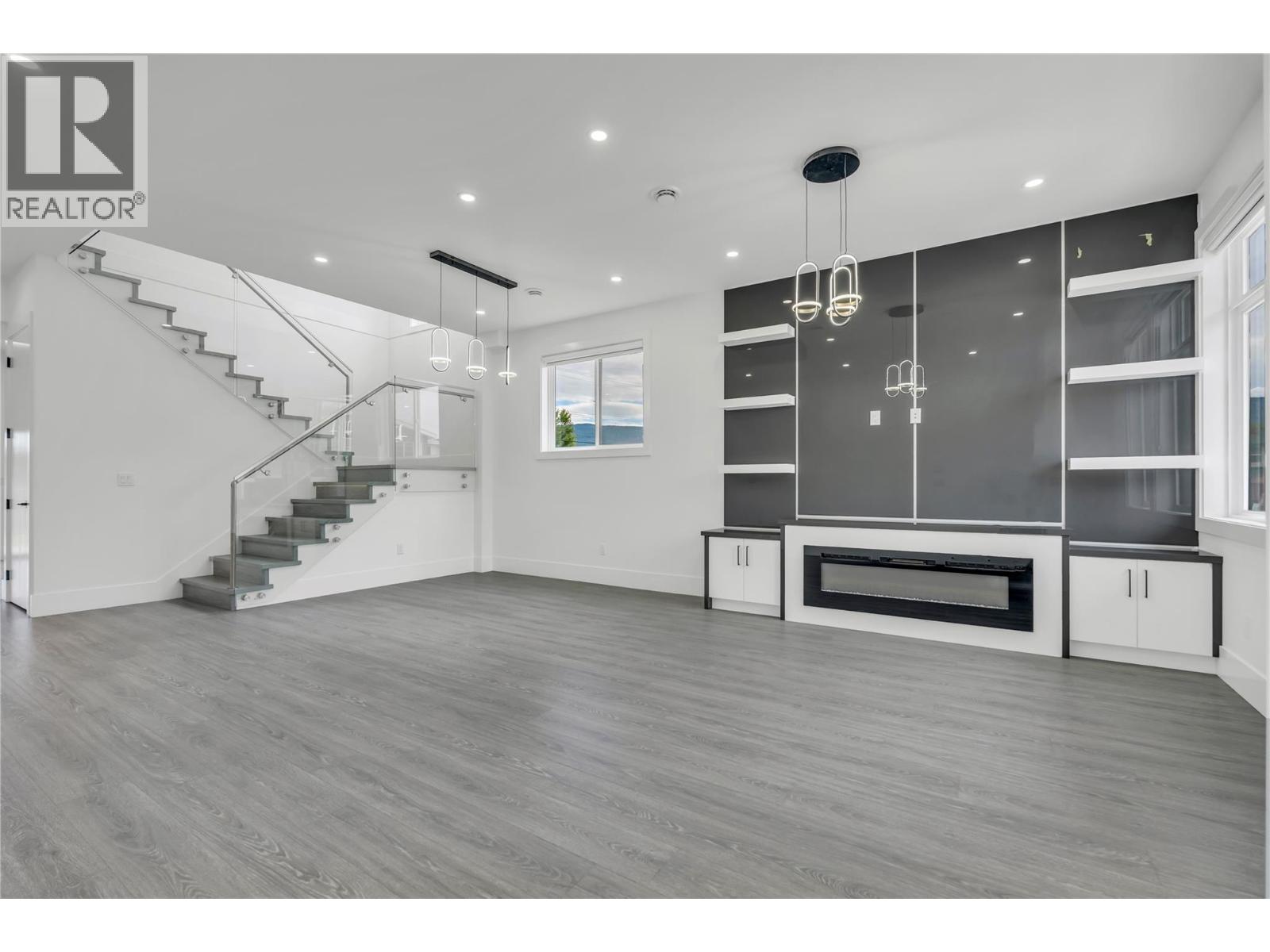 1720 Treffry Place, Summerland, British Columbia  V0H 1Z9 - Photo 3 - 10390643