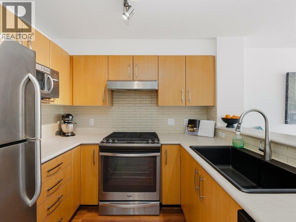 311 300 Klahanie Drive, Port Moody, British Columbia  V3H 5K8 - Photo 4 - R3134576