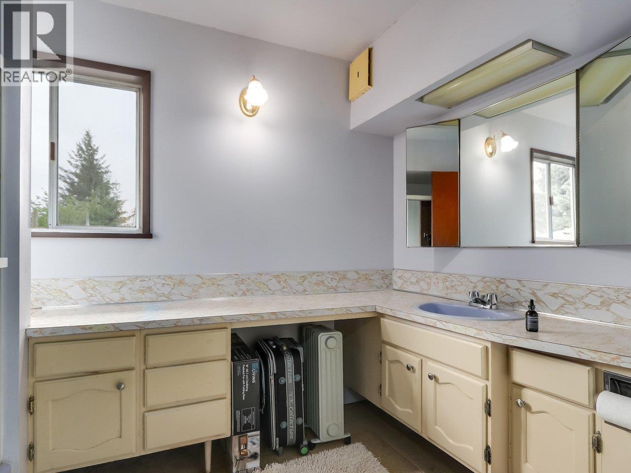 2337 St George Street, Port Moody, British Columbia  V3H 2G3 - Photo 27 - R3134547