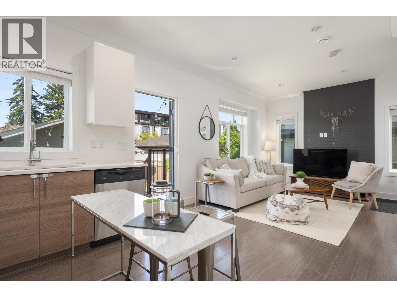 2275 E 34th Avenue, Vancouver, British Columbia  V5P 1A9 - Photo 9 - R3134596