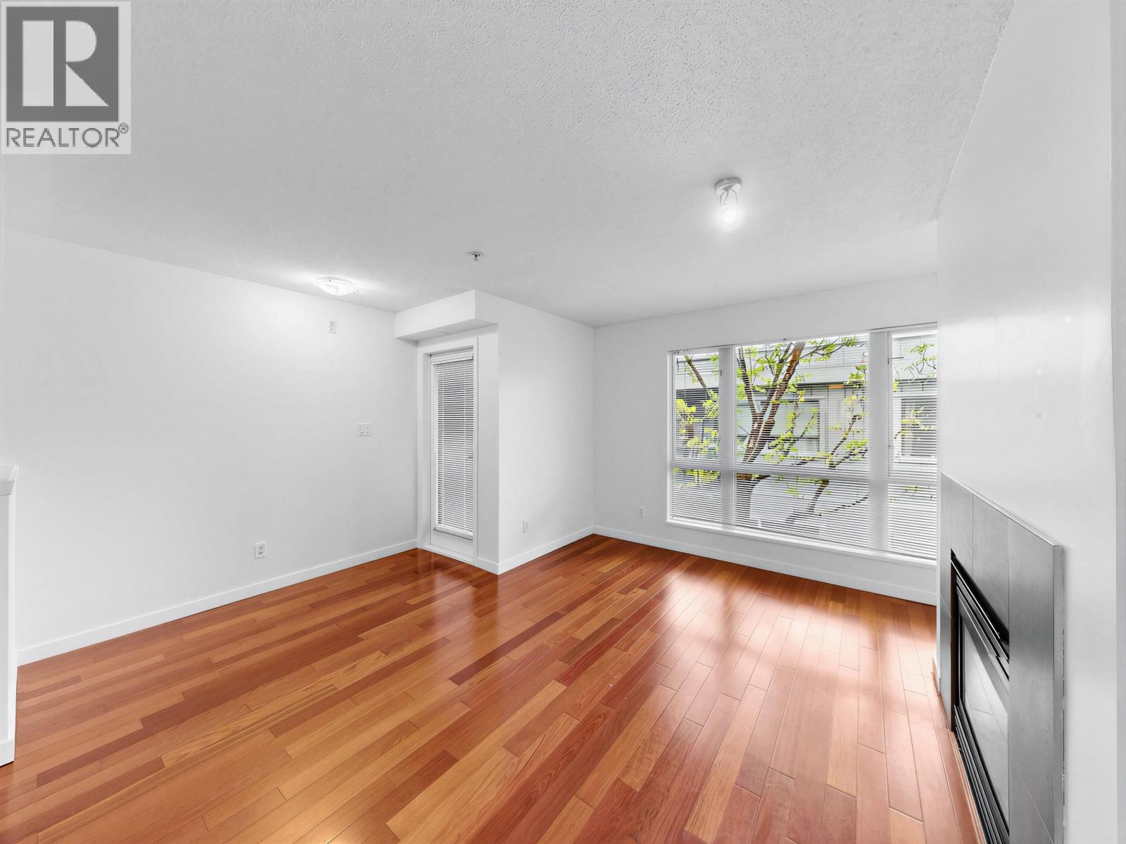 210 670 W 6th Avenue, Vancouver, British Columbia  V5Z 1A3 - Photo 3 - R3134566