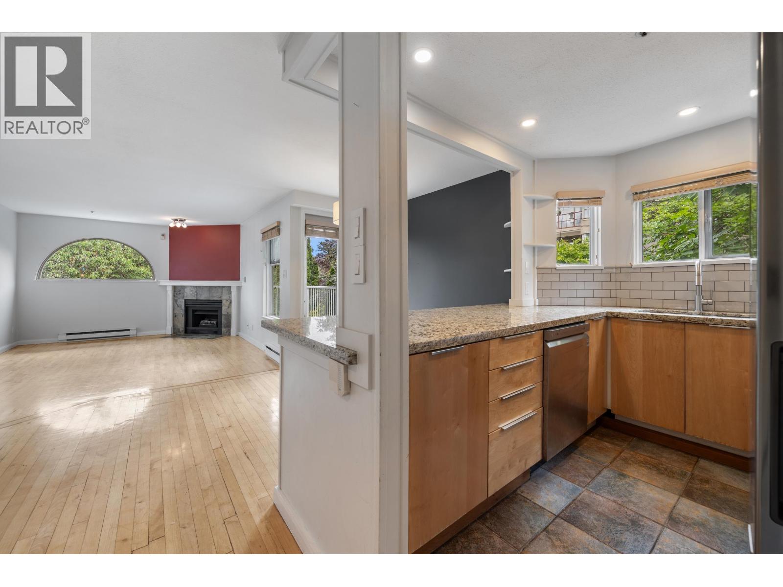 201 1868 W 8th Avenue, Vancouver, British Columbia  V6J 5G3 - Photo 9 - R3134618