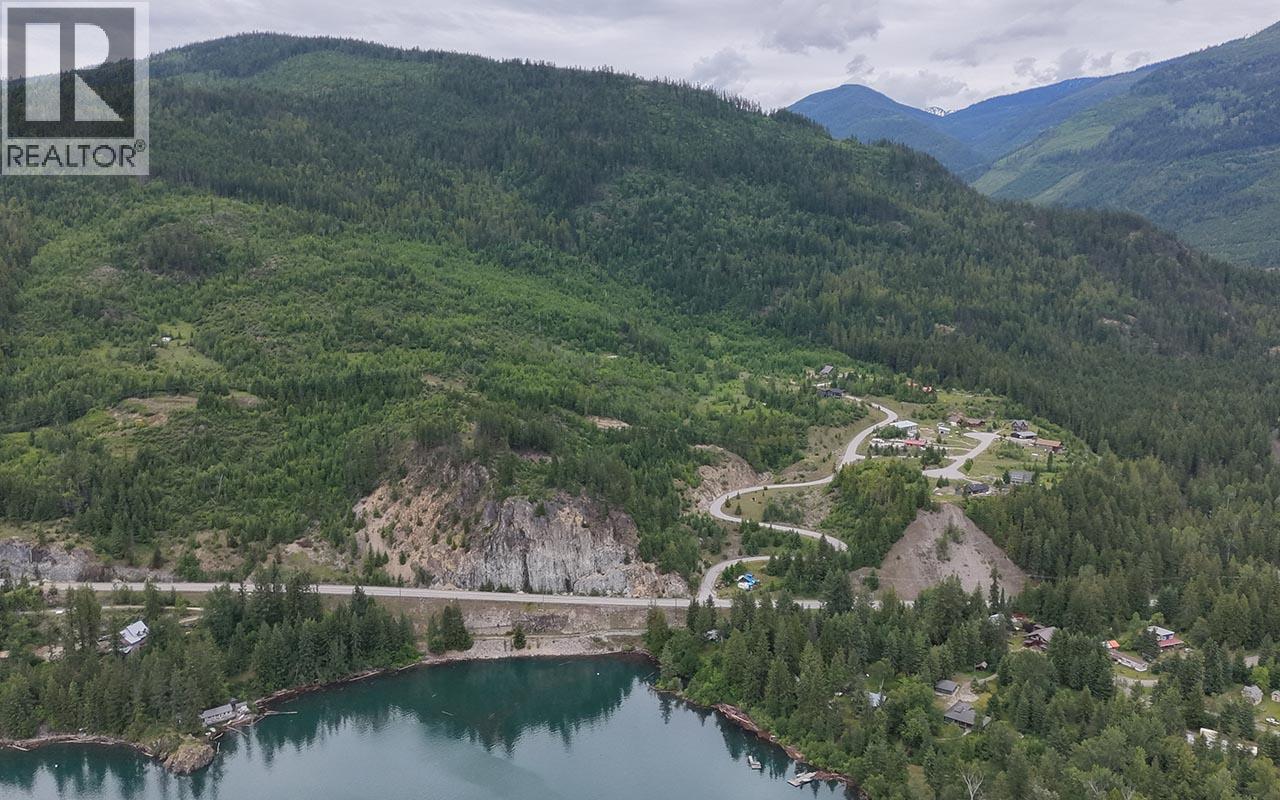 5360 6 Highway, Rosebery, British Columbia  V0G 1S1 - Photo 7 - 10390213