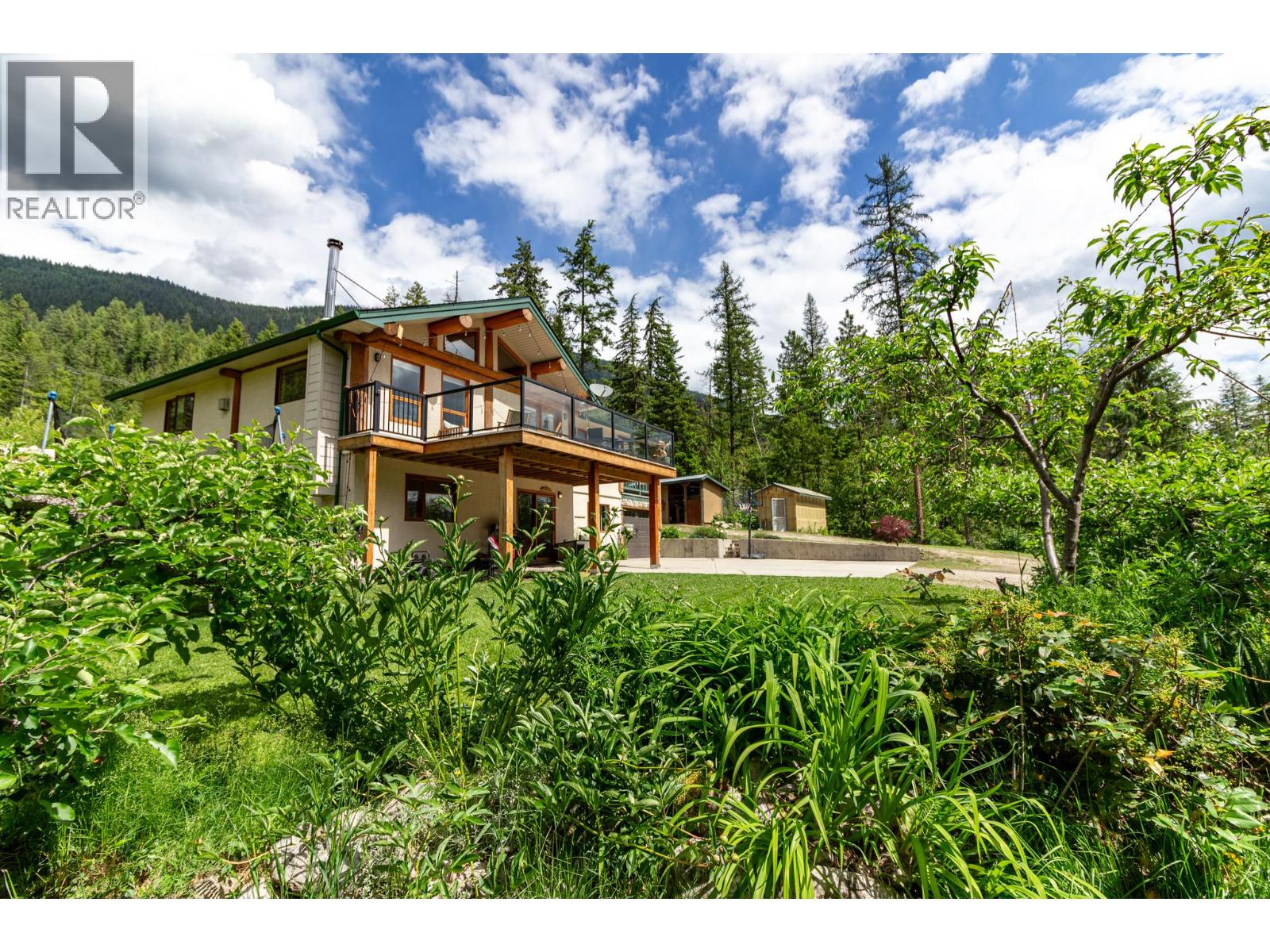 3975 Highway 3a Highway, Nelson, British Columbia