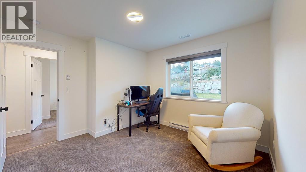 5629 Kingbird Crescent, Sechelt, British Columbia  V7Z 0S4 - Photo 18 - R3134573