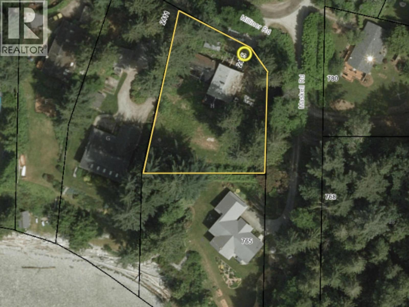 2405 Milliner Road, Roberts Creek, British Columbia  V0N 2W6 - Photo 2 - R3134577