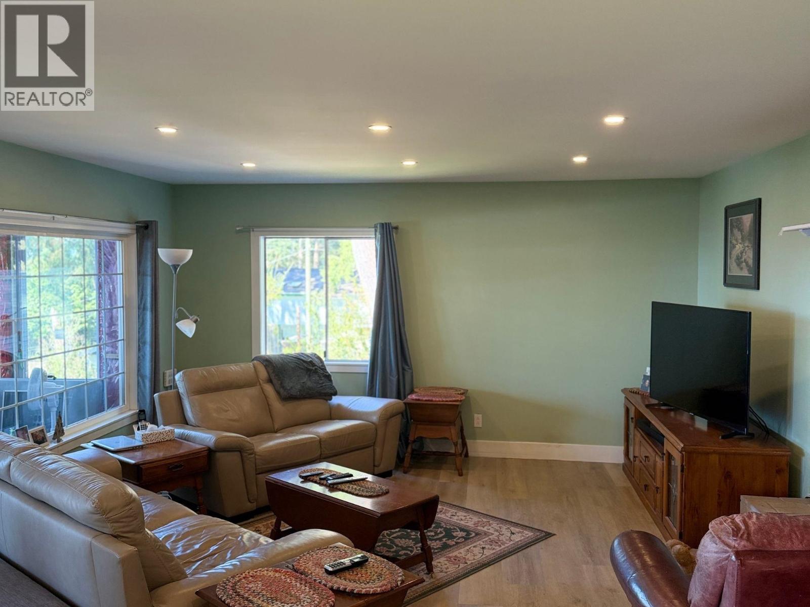 2405 Milliner Road, Roberts Creek, British Columbia  V0N 2W6 - Photo 5 - R3134577