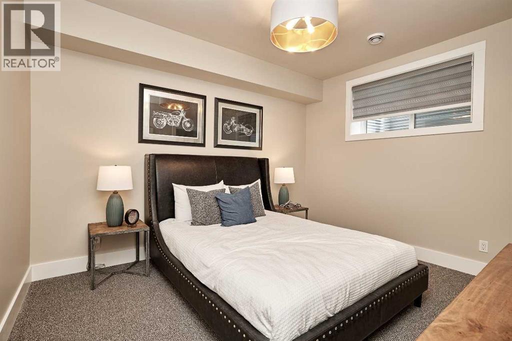 233 Rowmont Drive NW, Calgary, Alberta  T3L 2N7 - Photo 23 - A2188198