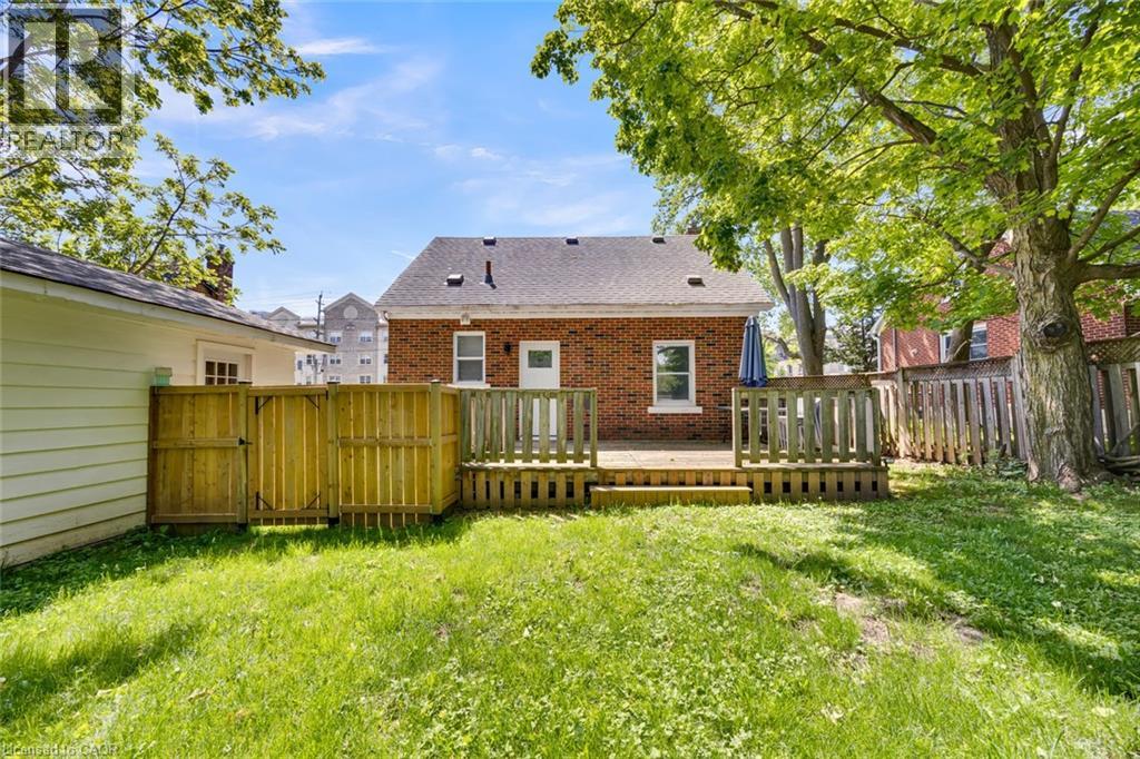 50 Columbia Street W, Waterloo, Ontario  N2L 3K5 - Photo 34 - 40835862