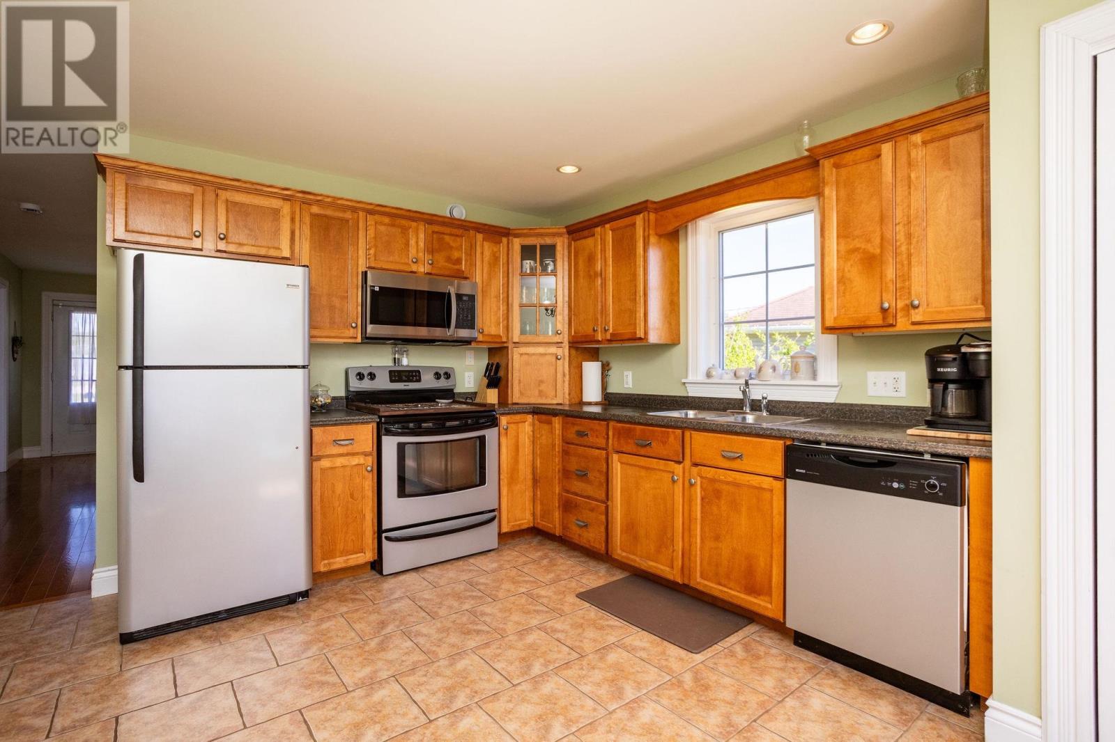 23 Park View Court, Cornwall, Prince Edward Island  C0A 1H4 - Photo 5 - 202613988