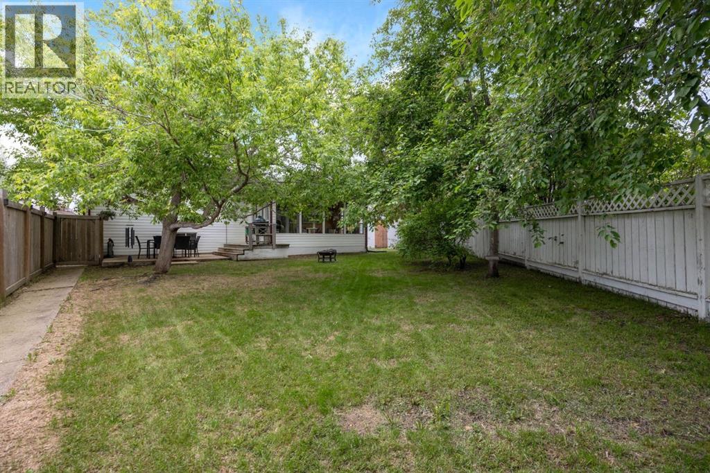 116 Castle Ridge Lane, Fort Mcmurray, Alberta T9K 5A8 - Photo 36 - A2318932