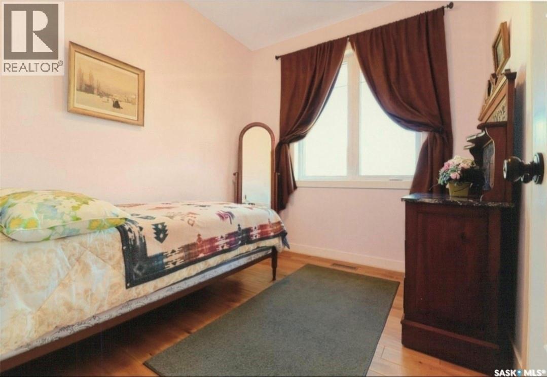 30 West Park Drive, Battleford, Saskatchewan S0M 0E0 - Photo 12 - SK030924
