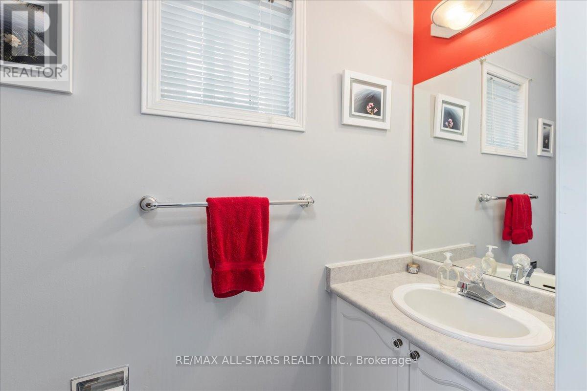 66 Kyle Crescent, Georgina, Ontario  L4P 3P6 - Photo 13 - N13427358