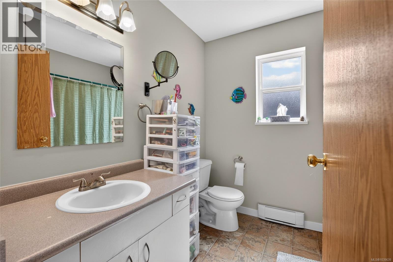 4 555 Rockland Rd, Campbell River, British Columbia  V9W 8B7 - Photo 19 - 1039639