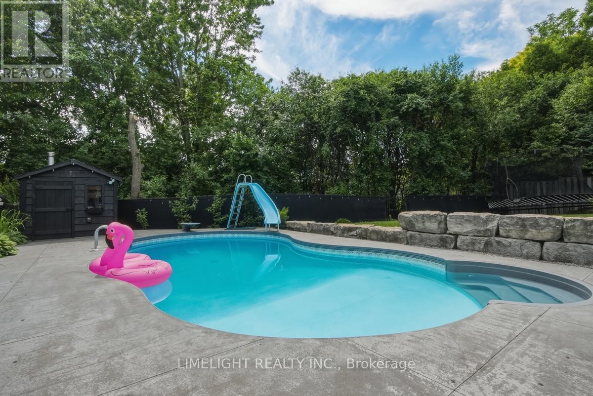 16 Lindbrook Court, London North, Ontario  N5X 2L3 - Photo 41 - X13427646