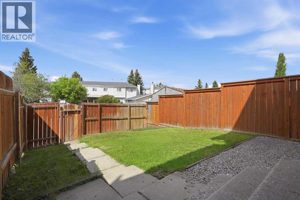 20 Ellenwood Drive, Red Deer, Alberta  T4R 2E3 - Photo 17 - A2316407