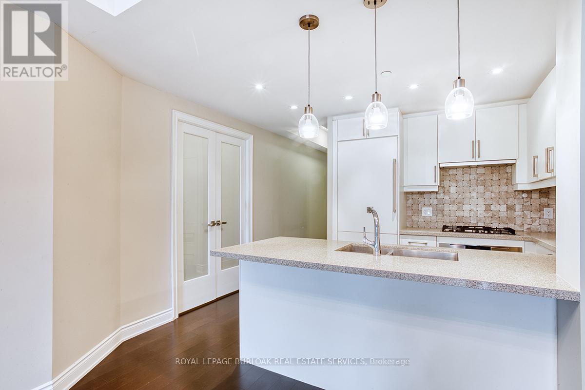 219 - 3500 Lakeshore Road W, Oakville, Ontario  L6L 0B4 - Photo 7 - W13427328