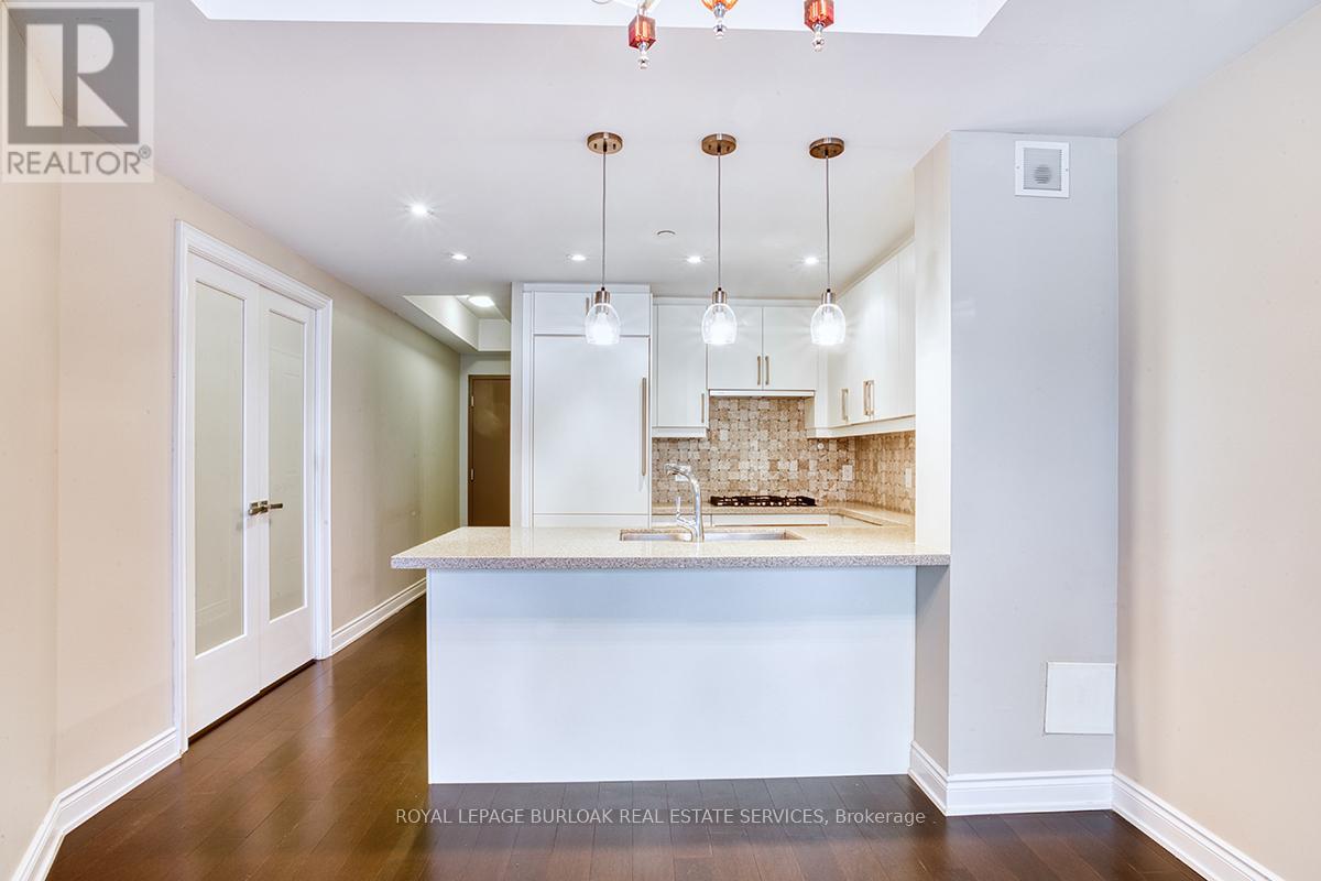 219 - 3500 Lakeshore Road W, Oakville, Ontario  L6L 0B4 - Photo 8 - W13427328
