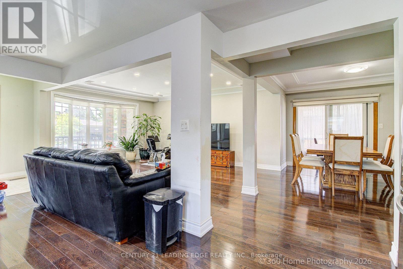 4 Blacksmith Crescent, Toronto, Ontario  M3N 1V4 - Photo 20 - W13427396