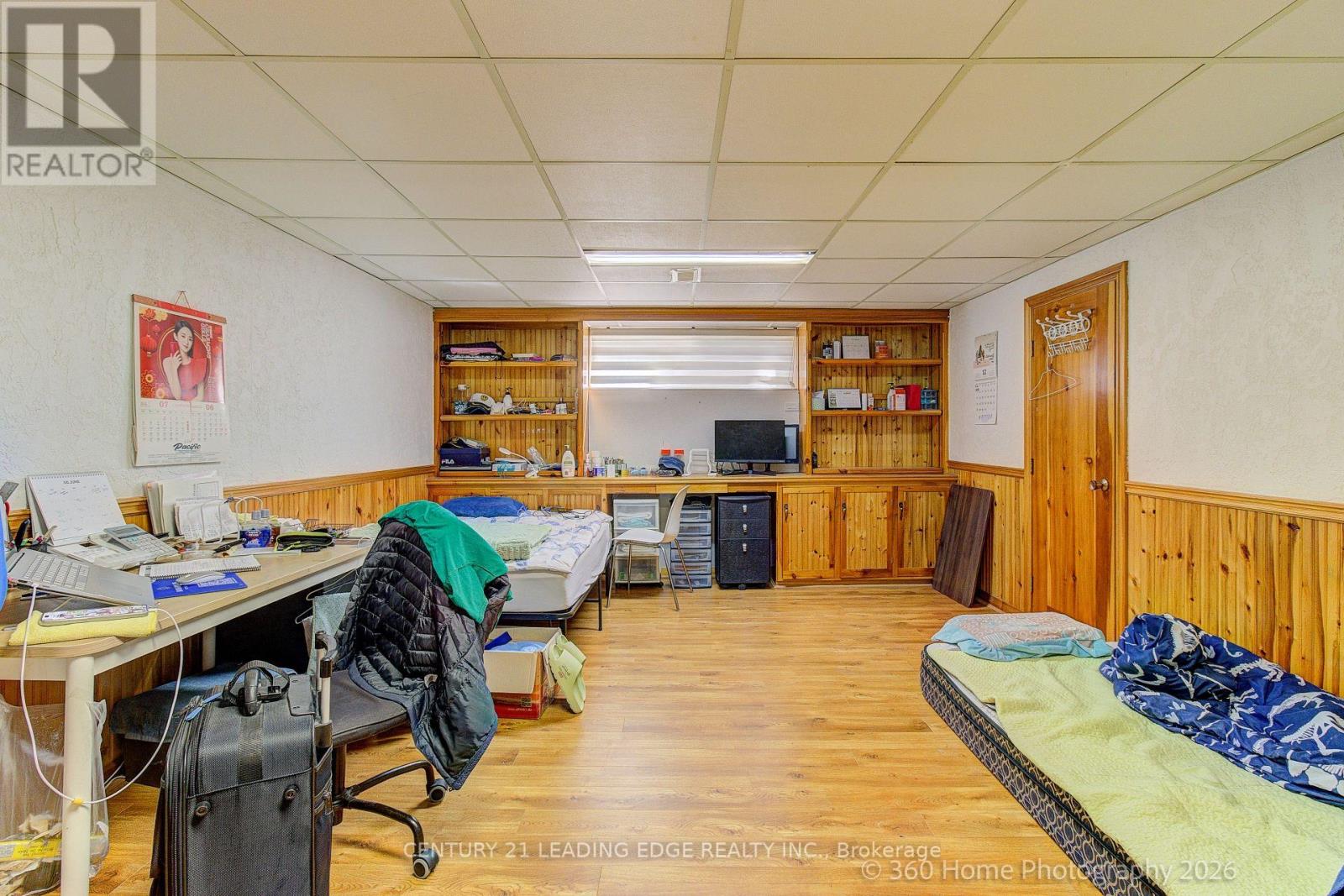 4 Blacksmith Crescent, Toronto, Ontario  M3N 1V4 - Photo 5 - W13427396