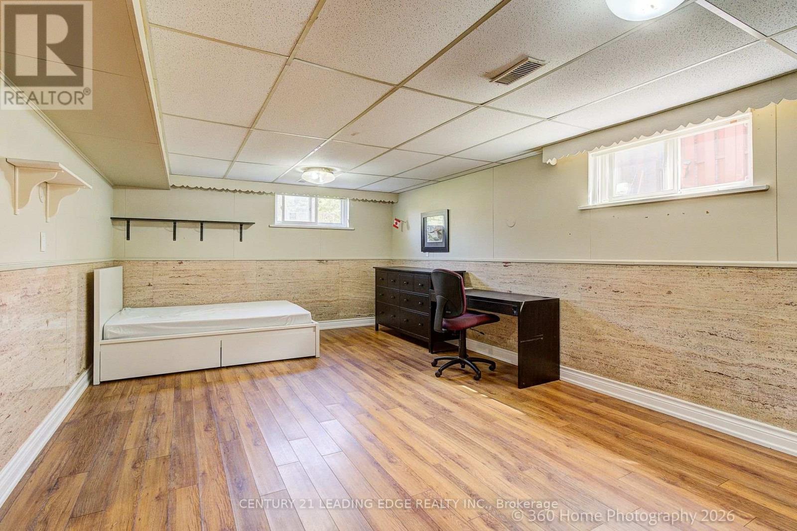 4 Blacksmith Crescent, Toronto, Ontario  M3N 1V4 - Photo 8 - W13427396