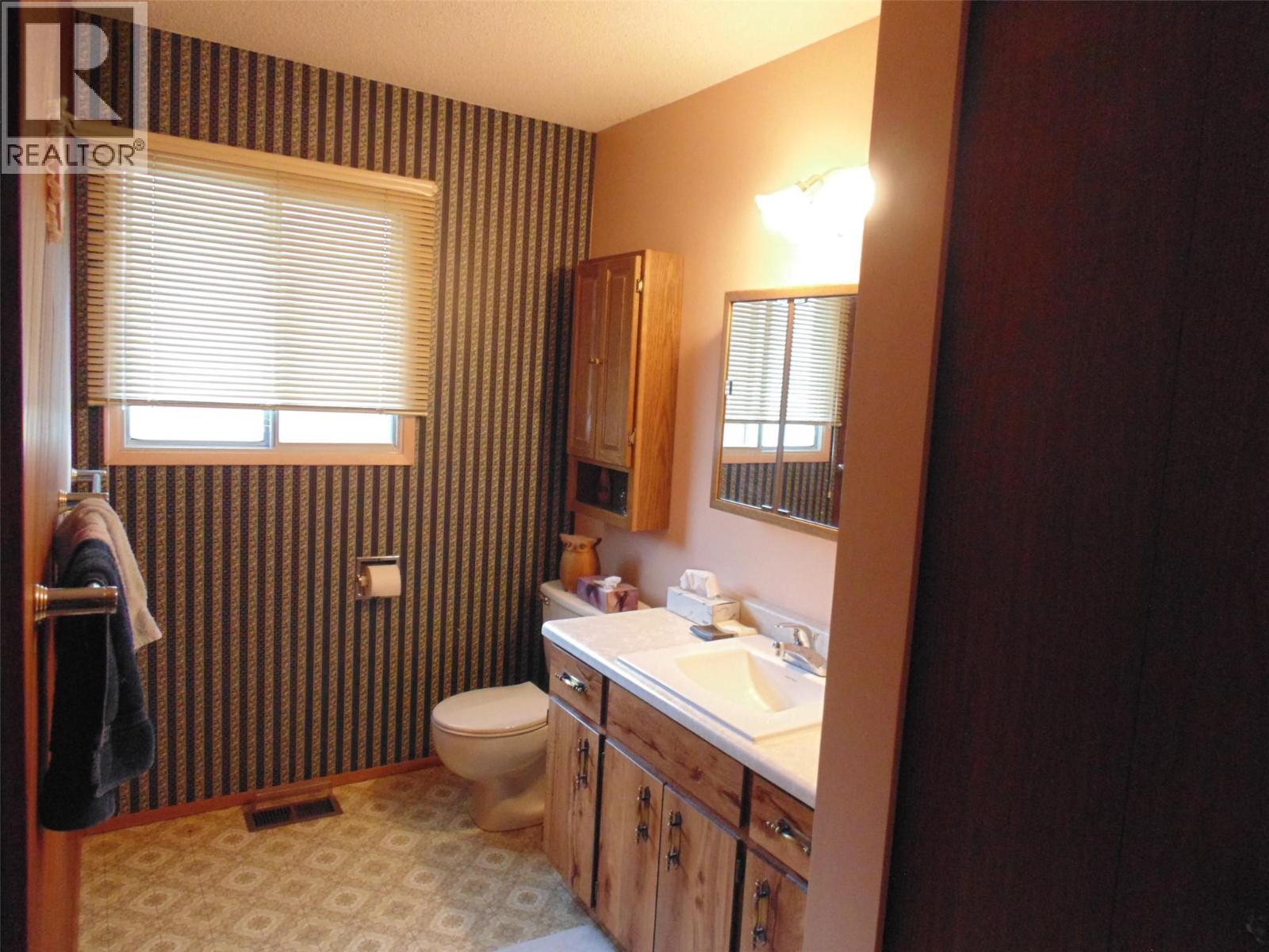 1410 Highland Drive, Castlegar, British Columbia V1N 3V9 - Photo 17 - 10389648
