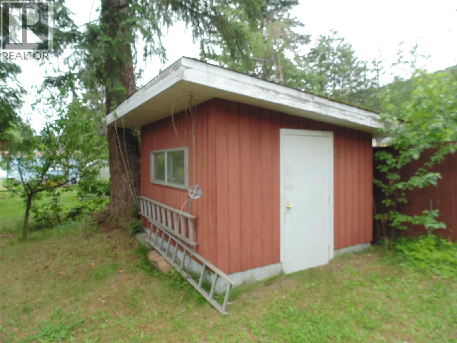 1410 Highland Drive, Castlegar, British Columbia V1N 3V9 - Photo 5 - 10389648