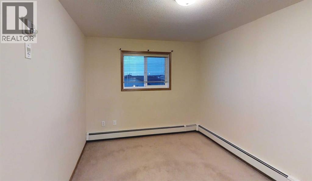 301, 12025 Royal Oaks Drive, Grande Prairie, Alberta T8V 2K8 - Photo 9 - A2306454