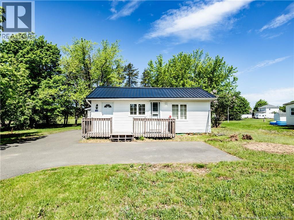 18 Colonel, Saint-Louis-De-Kent, New Brunswick  E4X 1C4 - Photo 2 - NB141637