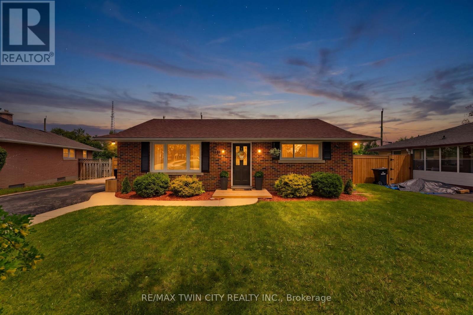1681 SEVERN AVENUE, Cambridge, Ontario