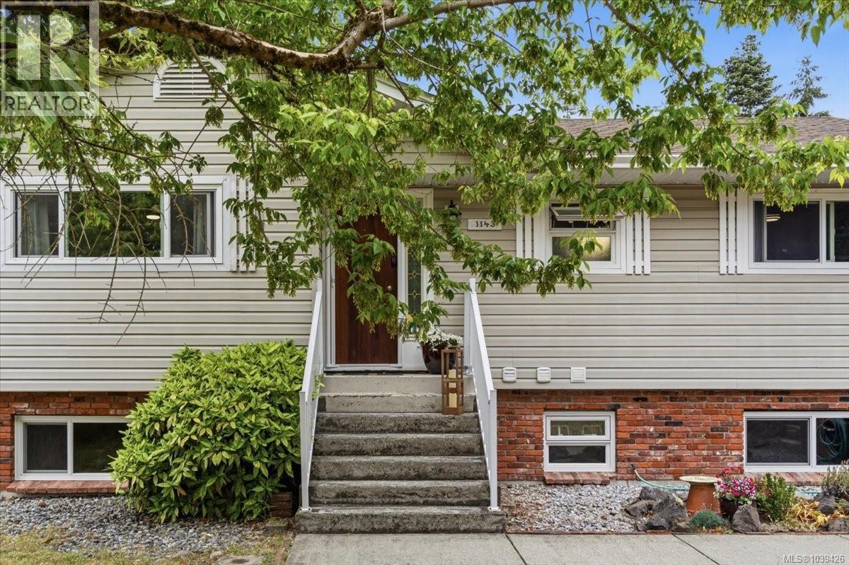 1143 Third Ave, Ladysmith, British Columbia  V9G 1B2 - Photo 3 - 1039426
