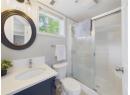 1088 Sunset Drive Unit# 302, Kelowna, BC V1Y 9W1