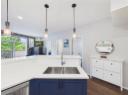 1088 Sunset Drive Unit# 302, Kelowna, BC V1Y 9W1