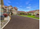 1088 Sunset Drive Unit# 302, Kelowna, BC V1Y 9W1