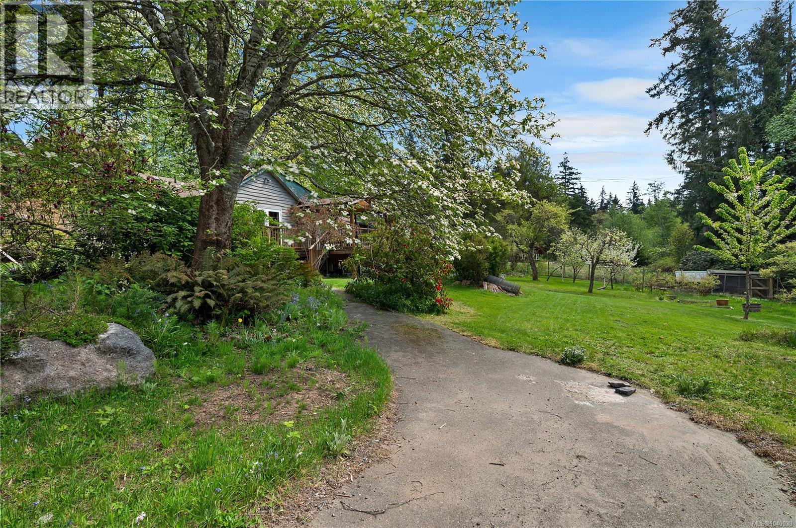 653 Heriot Bay Rd, Quadra Island, British Columbia  V0P 1N0 - Photo 7 - 1040038