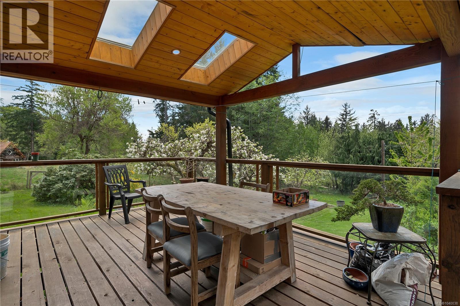 653 Heriot Bay Rd, Quadra Island, British Columbia  V0P 1N0 - Photo 3 - 1040038