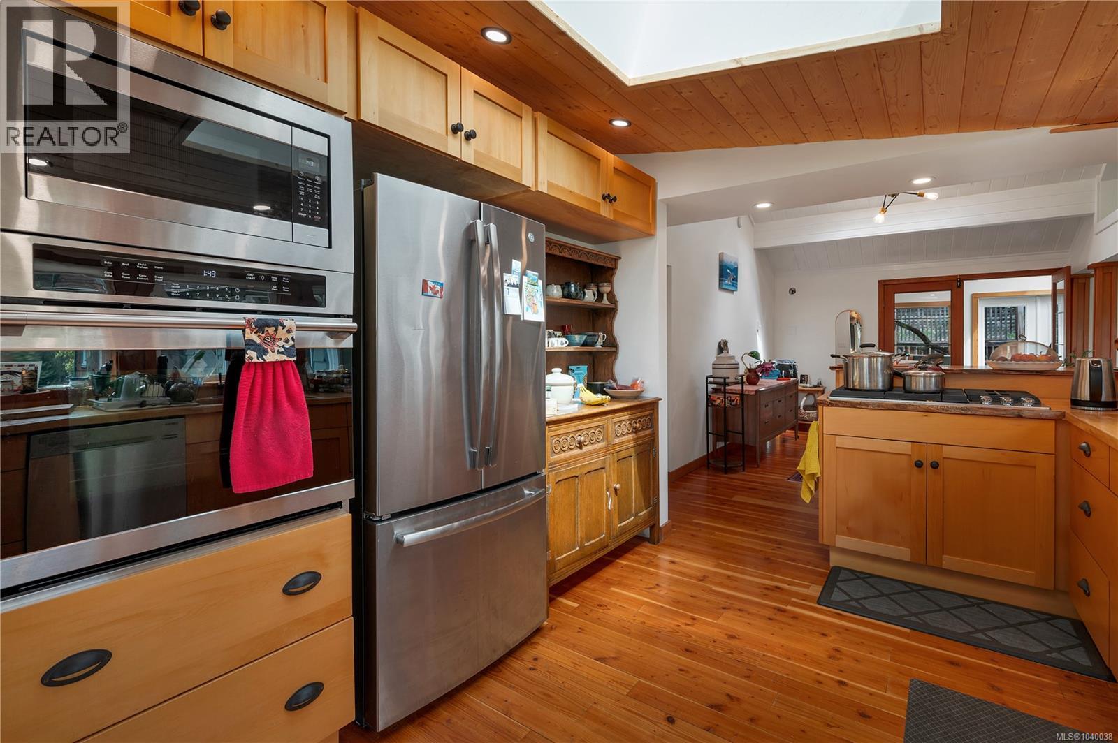 653 Heriot Bay Rd, Quadra Island, British Columbia  V0P 1N0 - Photo 19 - 1040038