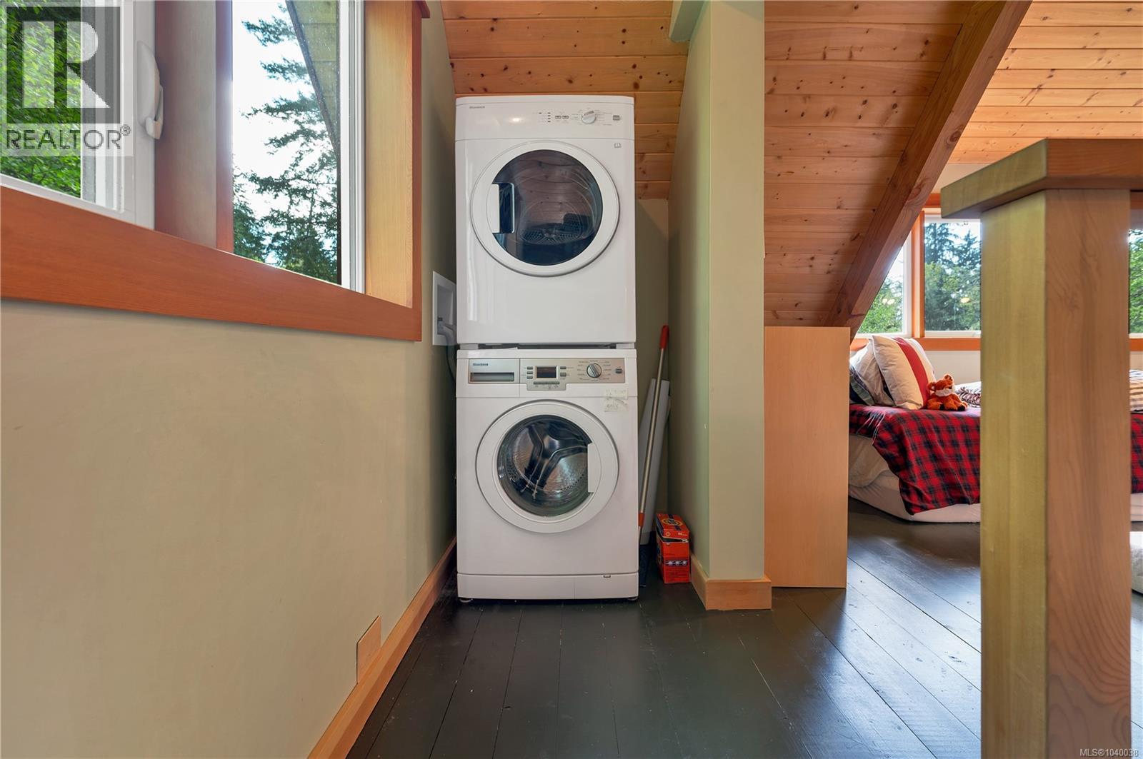 653 Heriot Bay Rd, Quadra Island, British Columbia  V0P 1N0 - Photo 60 - 1040038