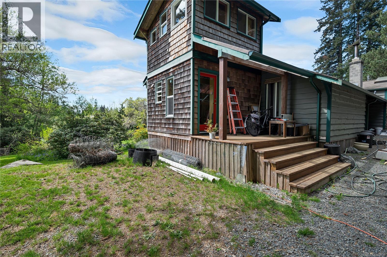 653 Heriot Bay Rd, Quadra Island, British Columbia  V0P 1N0 - Photo 39 - 1040038
