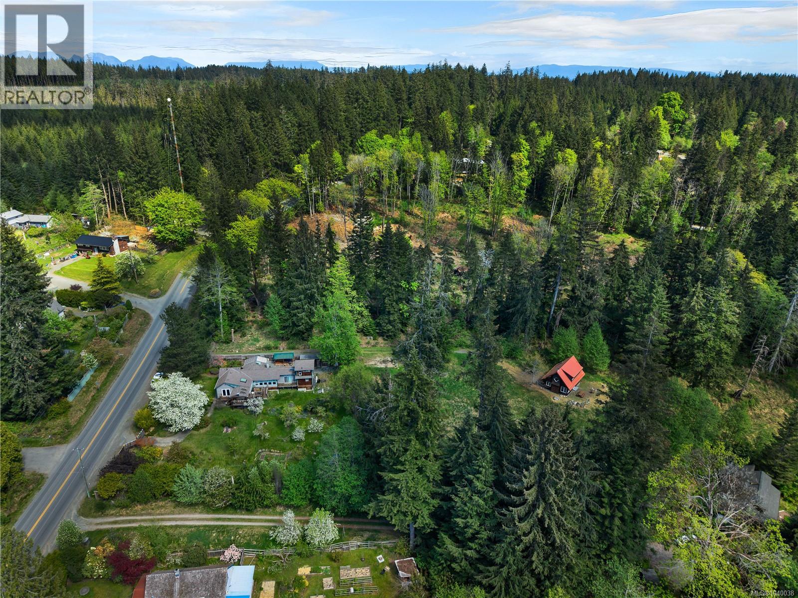 653 Heriot Bay Rd, Quadra Island, British Columbia  V0P 1N0 - Photo 1 - 1040038