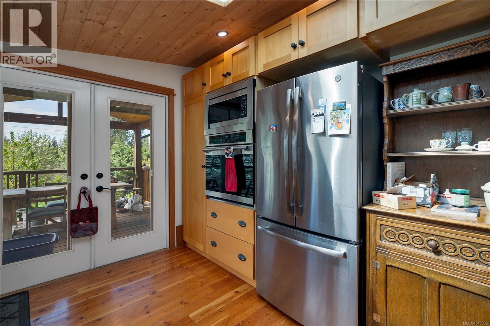 653 Heriot Bay Rd, Quadra Island, British Columbia  V0P 1N0 - Photo 17 - 1040038