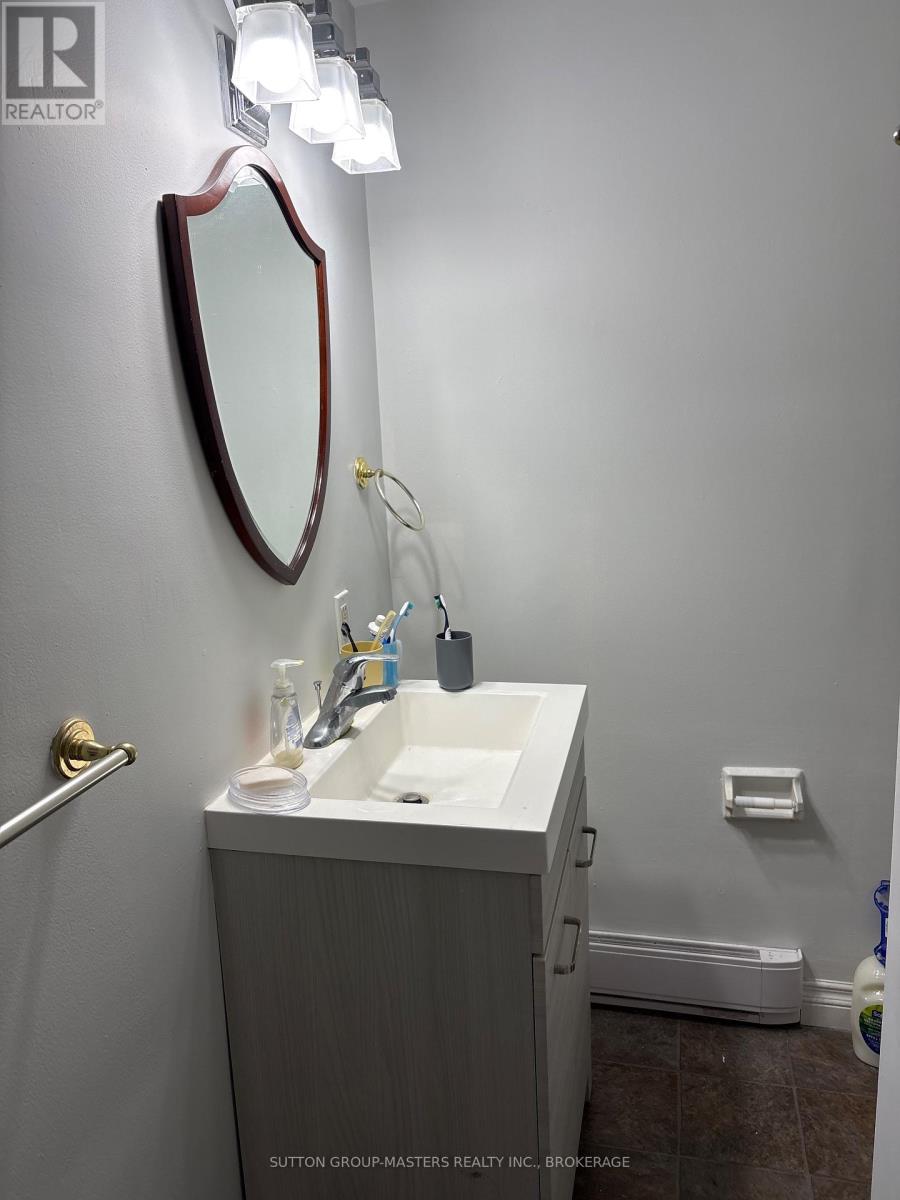 380 Barrie Street, Kingston, Ontario  K7K 3T4 - Photo 14 - X13427182