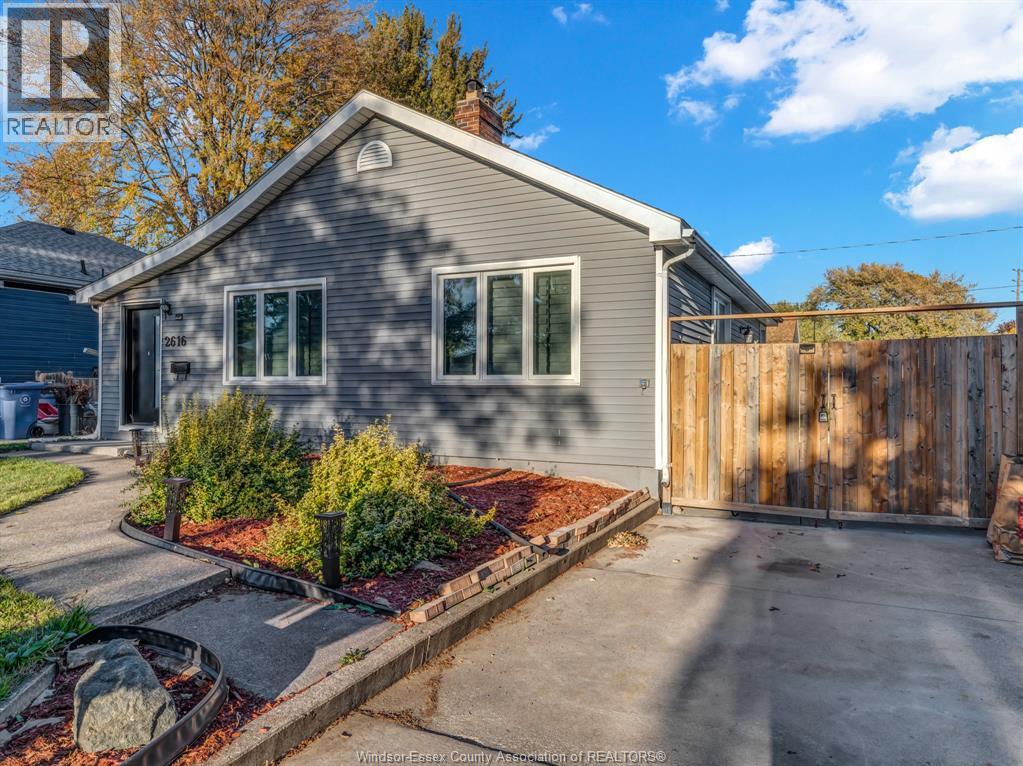 2616 Tourangeau Road, Windsor, Ontario  N8W 4N9 - Photo 7 - 26013738