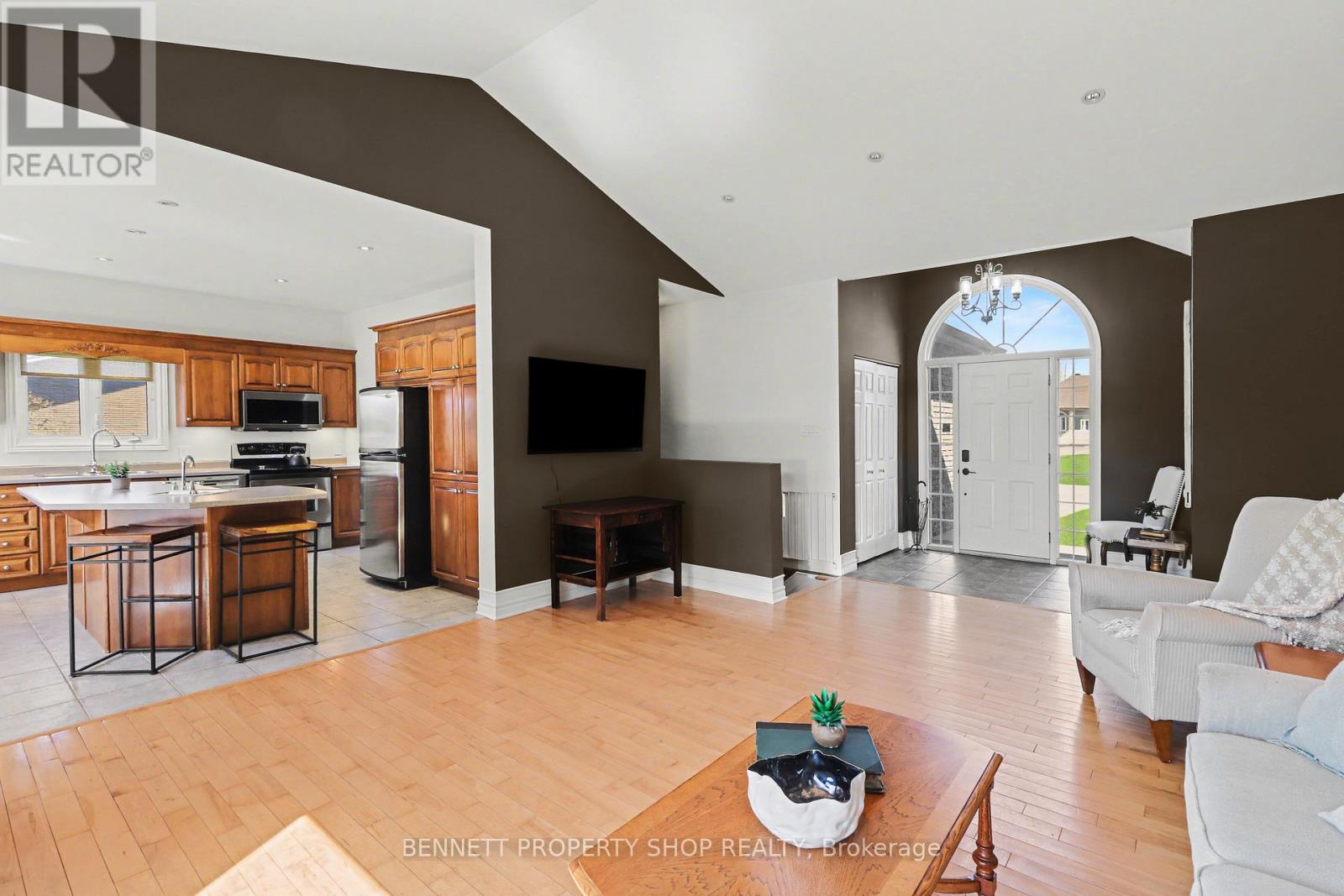 2030 Kingsley Street, Clarence-Rockland, Ontario  K0A 1E0 - Photo 3 - X13065450