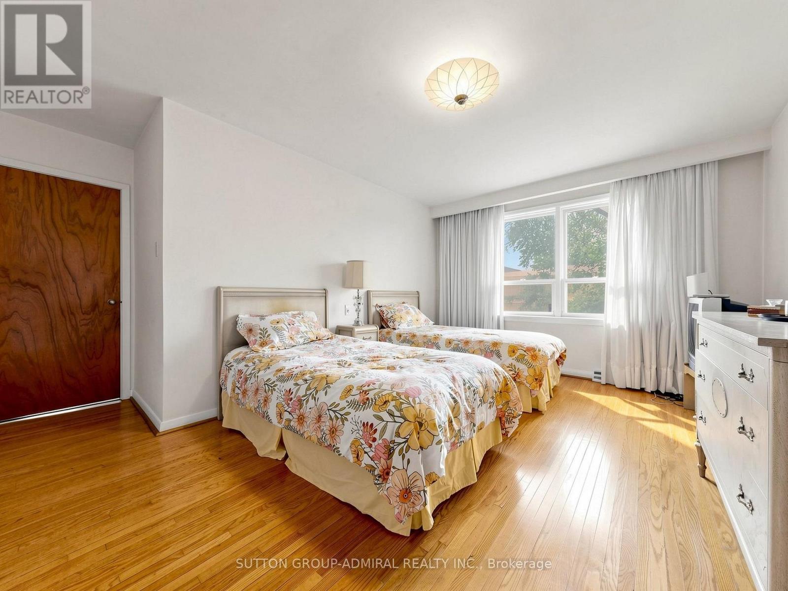 145 York Downs Drive, Toronto, Ontario  M3H 2G8 - Photo 17 - C13427700
