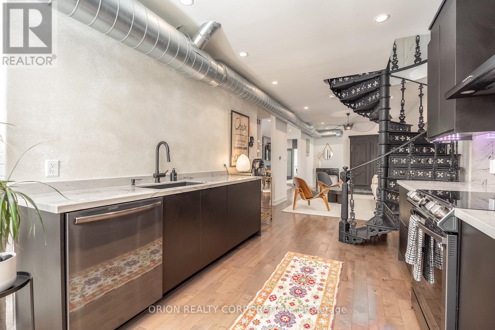 185 Glenholme Avenue, Toronto, Ontario  M6E 3C5 - Photo 13 - C13427712