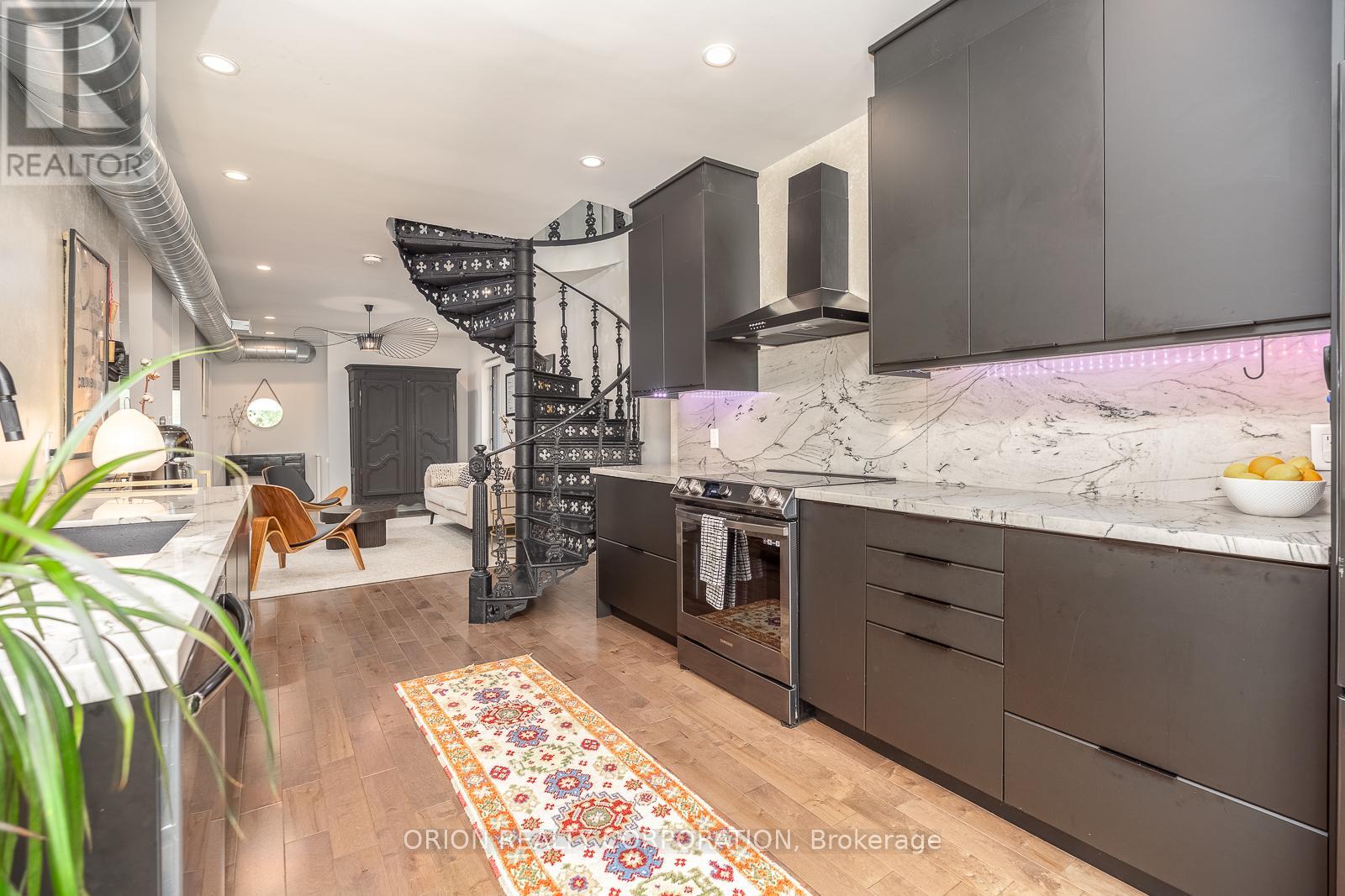 185 Glenholme Avenue, Toronto, Ontario  M6E 3C5 - Photo 14 - C13427712