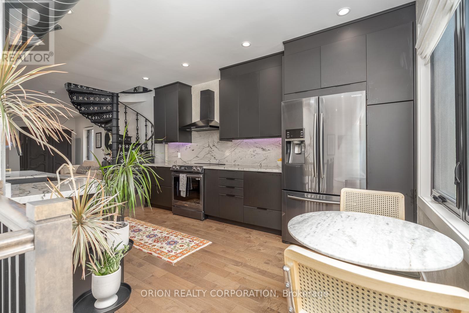185 Glenholme Avenue, Toronto, Ontario  M6E 3C5 - Photo 16 - C13427712