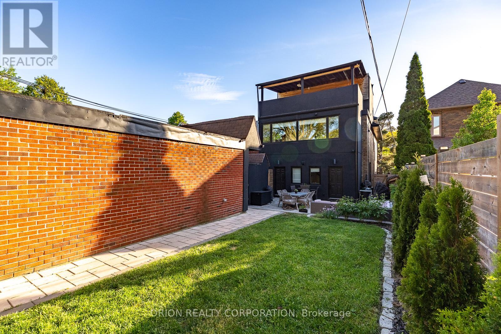185 Glenholme Avenue, Toronto, Ontario  M6E 3C5 - Photo 49 - C13427712
